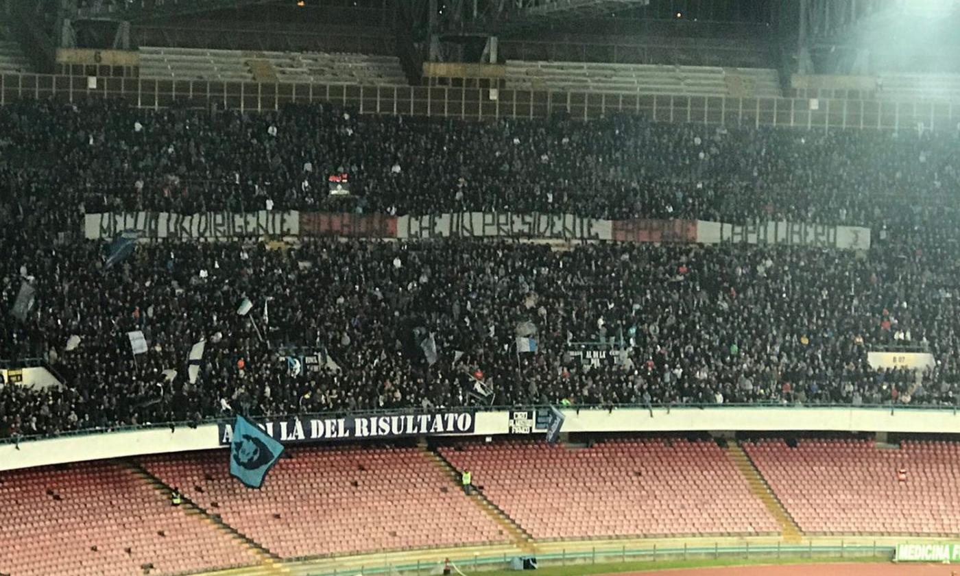 Napoli, il San Paolo contesta De Laurentiis e difende Lapo FOTO