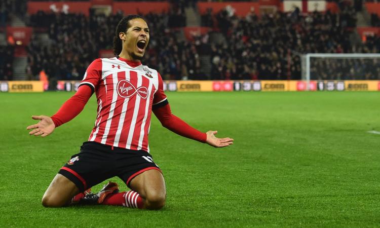 Liverpool, maxi offerta per un difensore