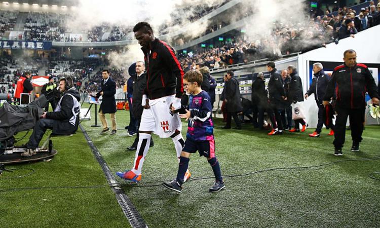 Bagarre Balotelli: fa infuriare i tifosi del Nizza e scatena il caso Payet al Marsiglia