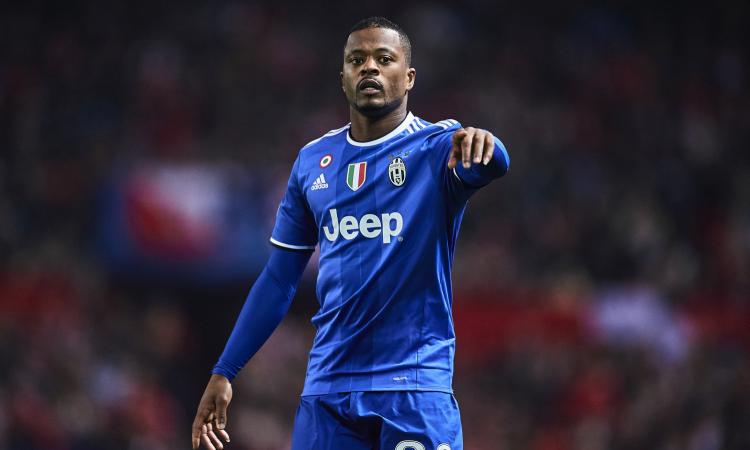 Juve, il messaggio di auguri a Evra FOTO