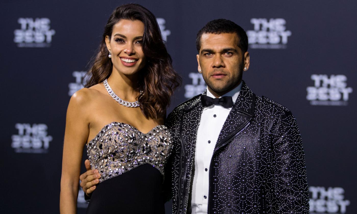 Dani Alves sends warning to Manchester United: 'Buffon and I know how to win...'