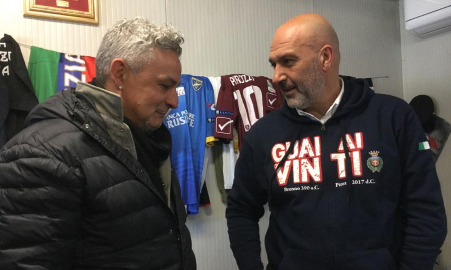 Video: Roberto Baggio visits families hit by earthquake in central Italy on his birthday