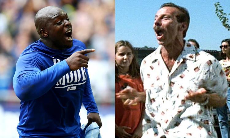 Akinfenwa come Giovanni, umilia un piccolo fan a braccio di ferro VIDEO