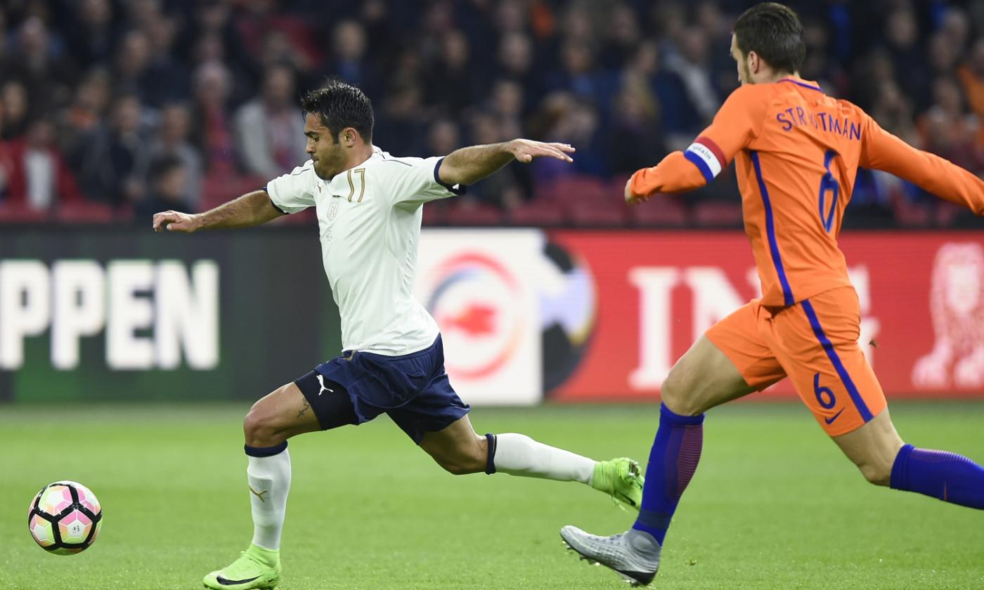 Eder e Bonucci dopo l'autogol di Romagnoli: l'Italia vince in Olanda