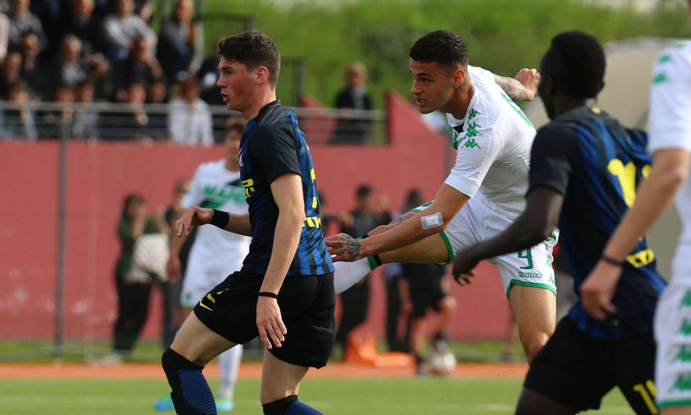 Milan, Everton and Leicester are after a young Sassuolo rising star