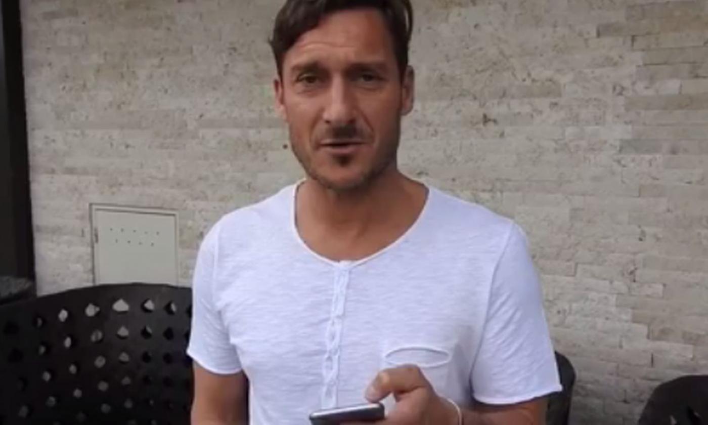 Totti contro le bufale sul web: 'Sono della Lazio'