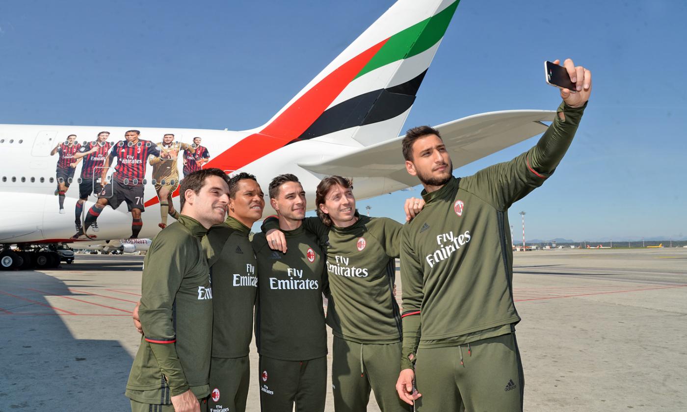 Milan: aereo rossonero a Malpensa FOTO