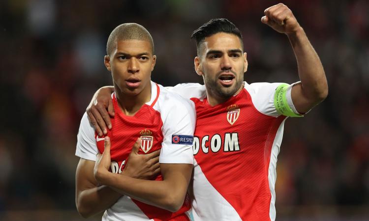 PSG: 135 milioni per un attaccante
