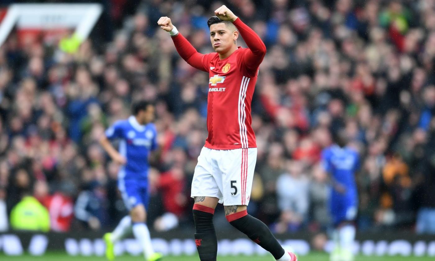 Manchester United, Rojo conteso da due club