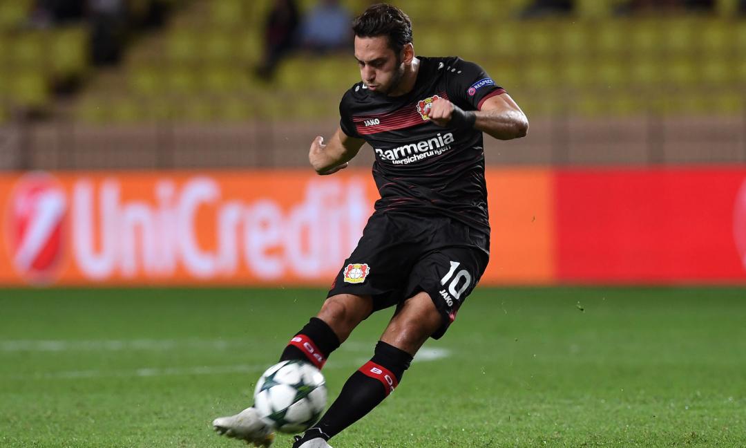 Calhanoglu vicino al Milan: è lui l'uomo adatto per la numero 10?