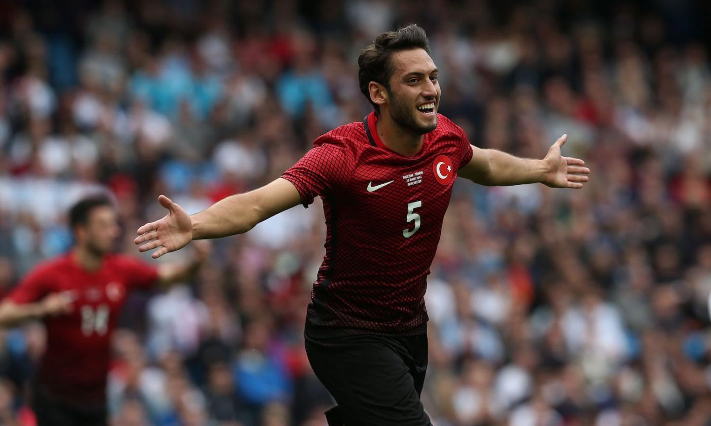 Calhanoglu: 'Sto andando a Milano a firmare il contratto'