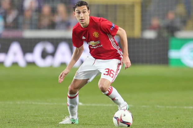 Juventus meet agent of Manchester United defender