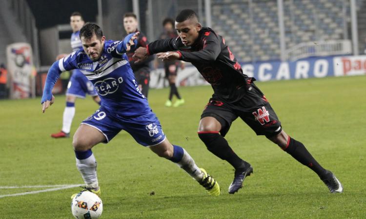 Inter, nuova offerta per Dalbert: altro rilancio, i dettagli e la scelta del Nizza