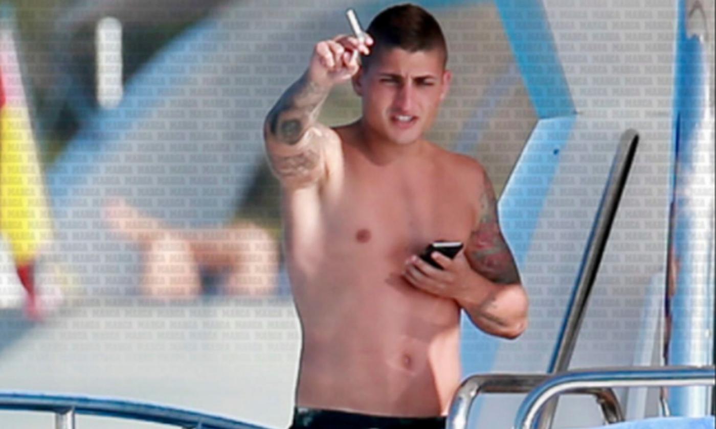 Verratti: tra PSG e Barcellona, 'pizzicato' in vacanza con la sigaretta FOTO