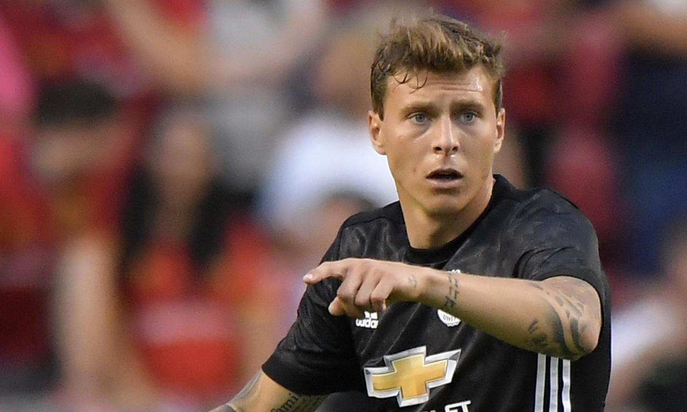 Man United, Lindelof resta in campo nonostante l'infortunio: Mou lo esalta