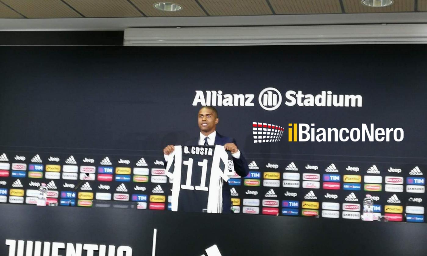 Juve, che accoglienza per Douglas Costa! FOTO