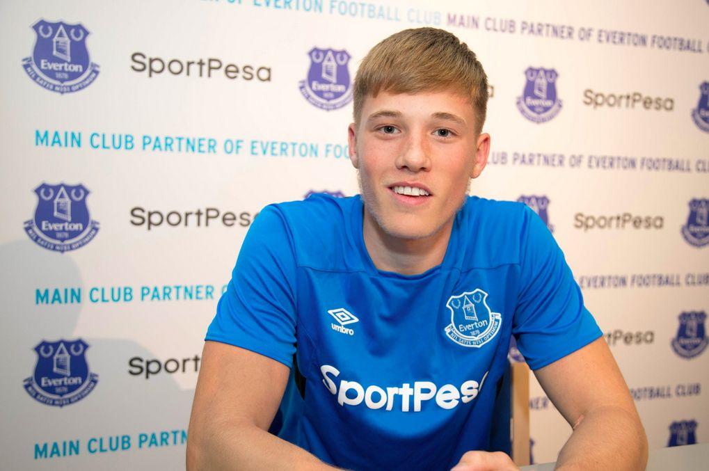 Everton, UFFICIALE: ecco un giovane difensore