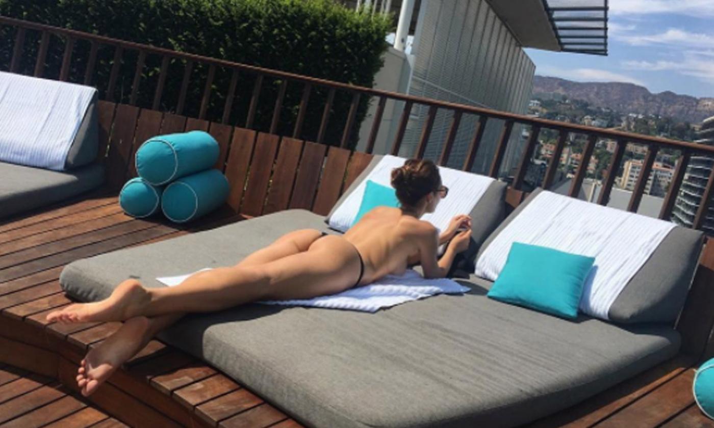 Kristyna Schick in totale relax a Hollywood: nessuna ansia per il fratello FOTO