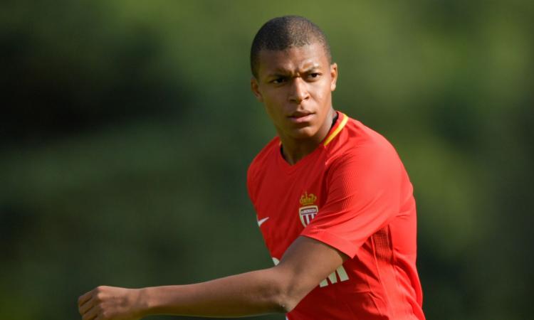 Vice pres. Monaco: 'Mbappé non ha chiesto la cessione, spero che resti...'
