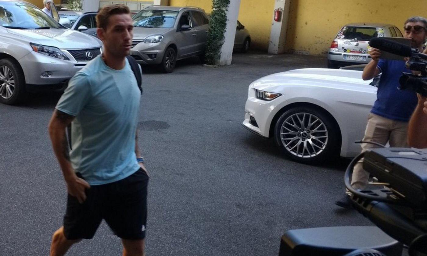 Lazio, visite finite per Biglia: 'Parto per il ritiro? Penso di sì'. Milan lontano