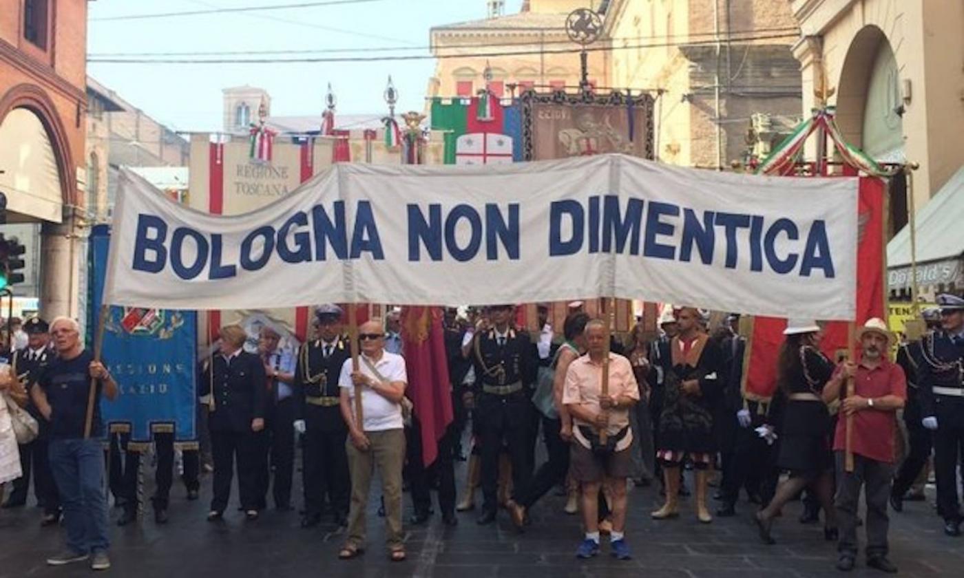 A Bologna la partita più bella per una strage senza colpevoli