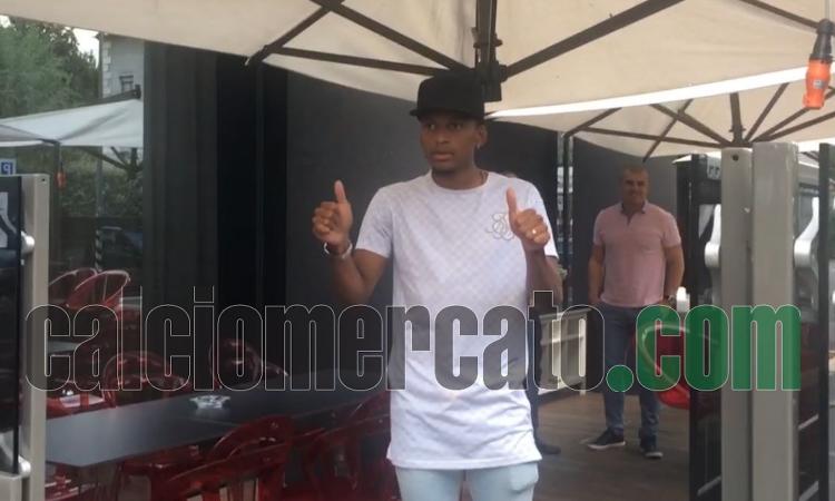 Inter, Dalbert è a Milano: indosserà la maglia numero 29 FOTO e VIDEO