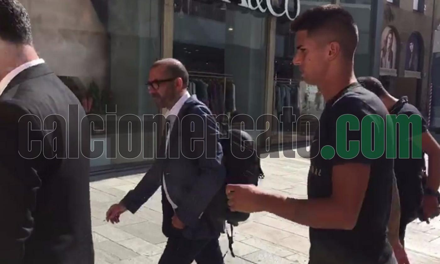 Cancelo lascia la sede, visite mediche ok: 'Forza Inter, sono felice' VIDEO