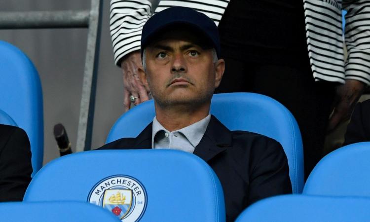 Manchester City-Everton, Mourinho spia Guardiola