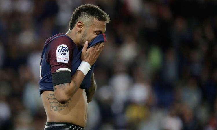 Barcellona, UFFICIALE: causa a Neymar, chiesto un maxi risarcimento. Il PSG: 'Regole rispettate' VIDEO