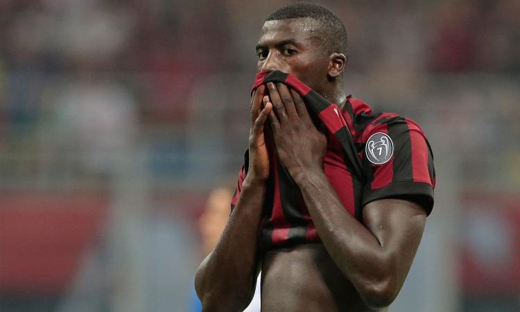 Milan, Niang dice no allo Spartak e presenta un certificato medico da stress