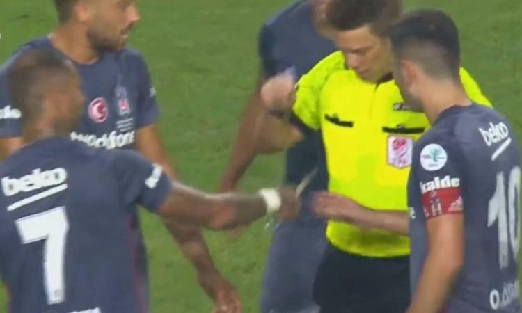 Violenza in Besiktas-Konyaspor: Quaresma trova un coltello in campo