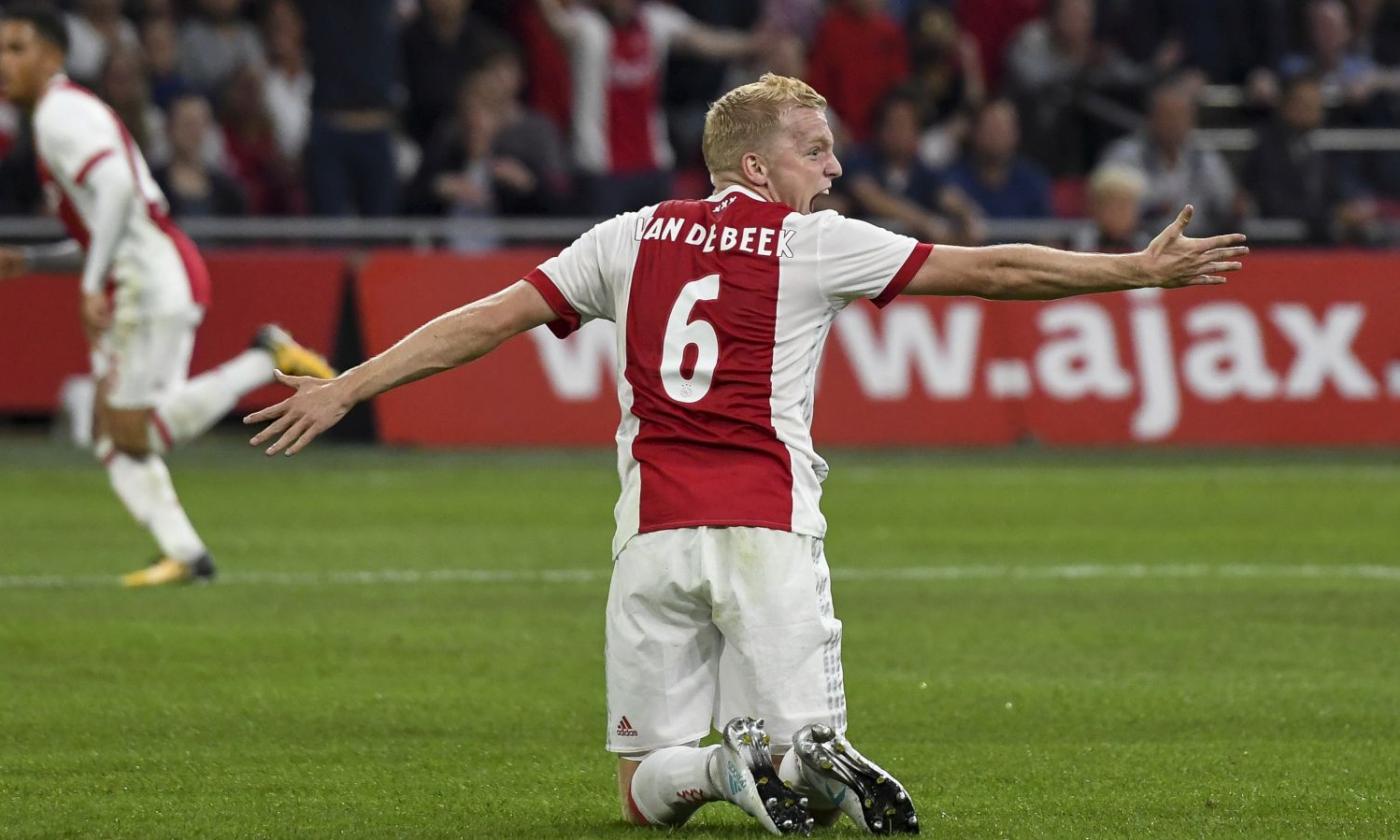 Ajax, van de Beek ai saluti