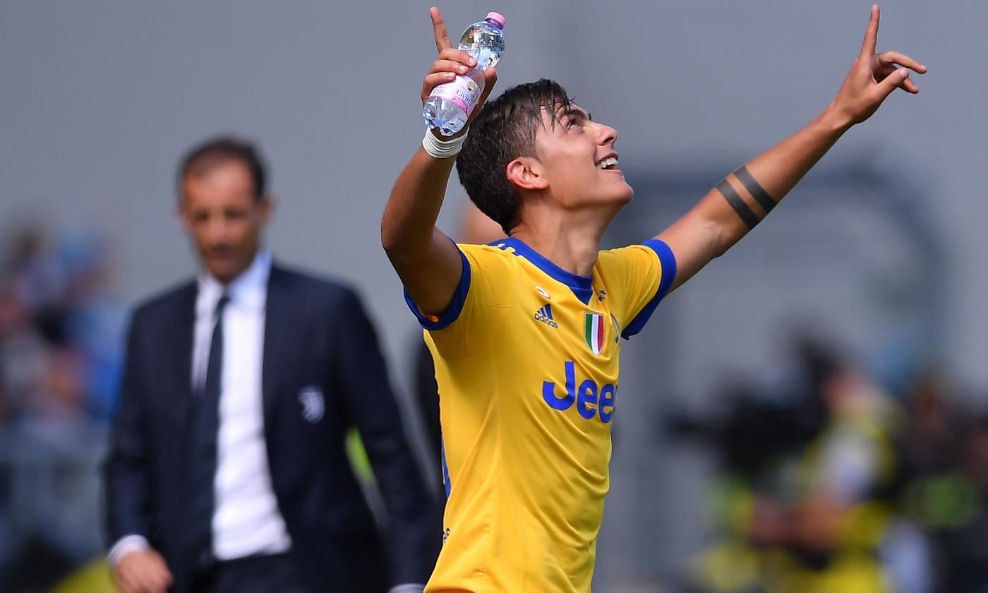 Juve, Dybala e gli autografi speciali dopo la tripletta