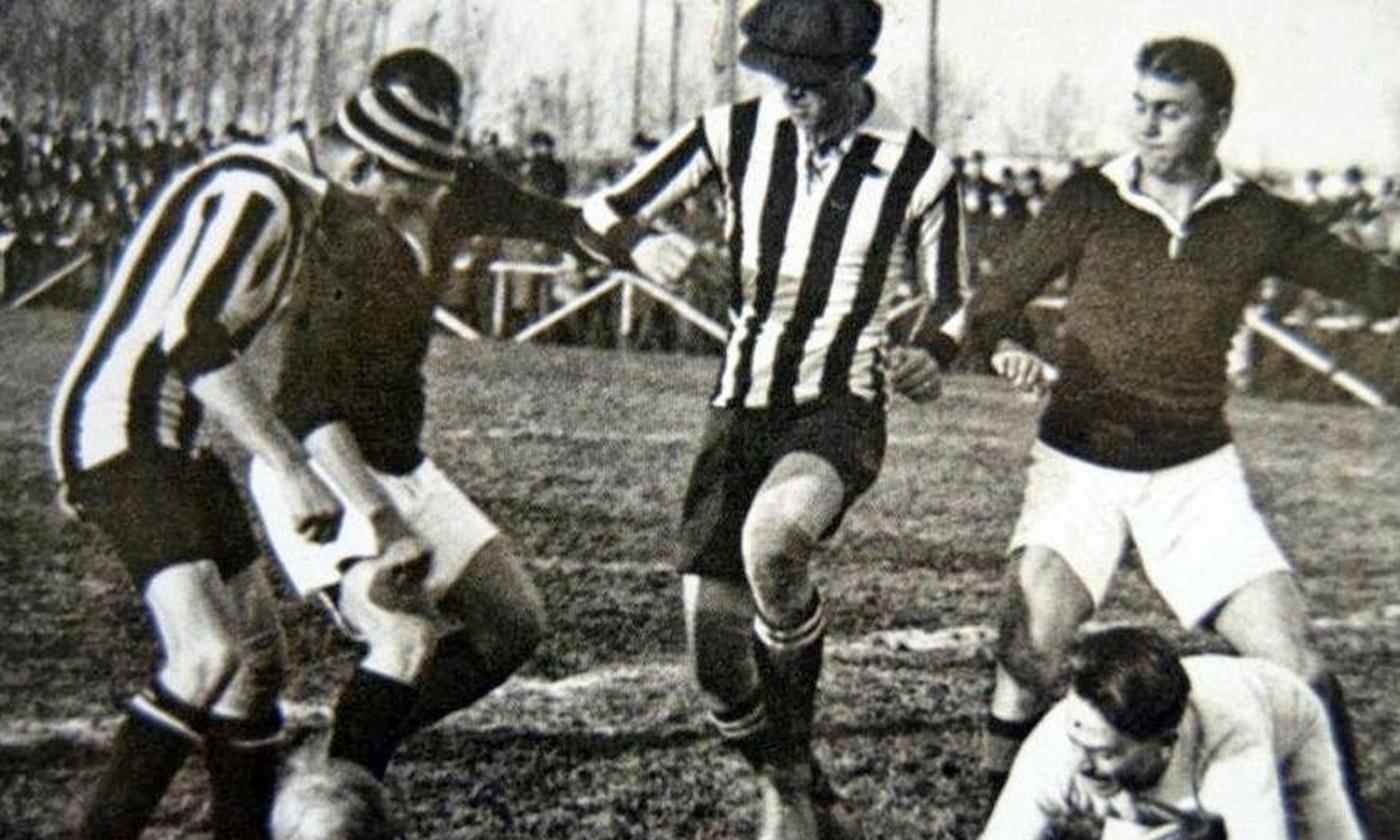 1907, segna il Toro, gli juventini fanno invasione di campo: storia del 1° derby 