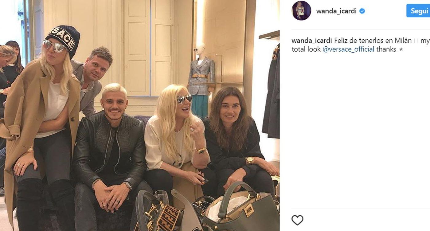 Icardi e Wanda in Montenapoleone: shopping e FOTO