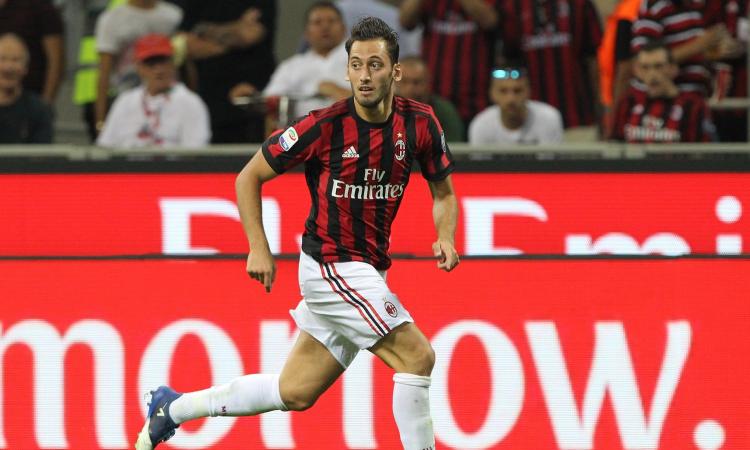 Dalle critiche all'investitura di Montella: Milan, è il momento di Calhanoglu