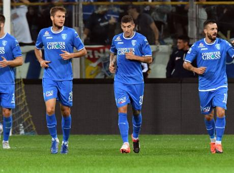 Genoa, pronta una maxi offerta per Caputo e Bennacer