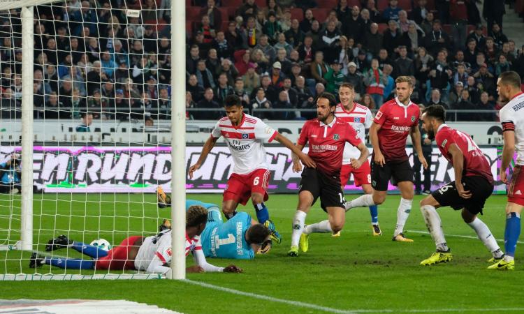 Bundesliga: 2-0 all'Amburgo, l'Hannover è primo in solitaria