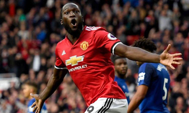 Man United, Mourinho contro i tifosi: 'Non sostengono Lukaku'
