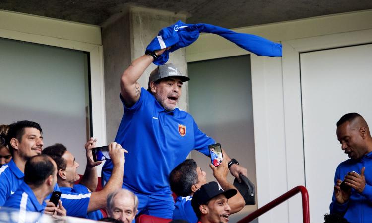 Szeszurak chiama Italia: 'Ho lavorato con Maradona. Ora sogno di allenare il Napoli'