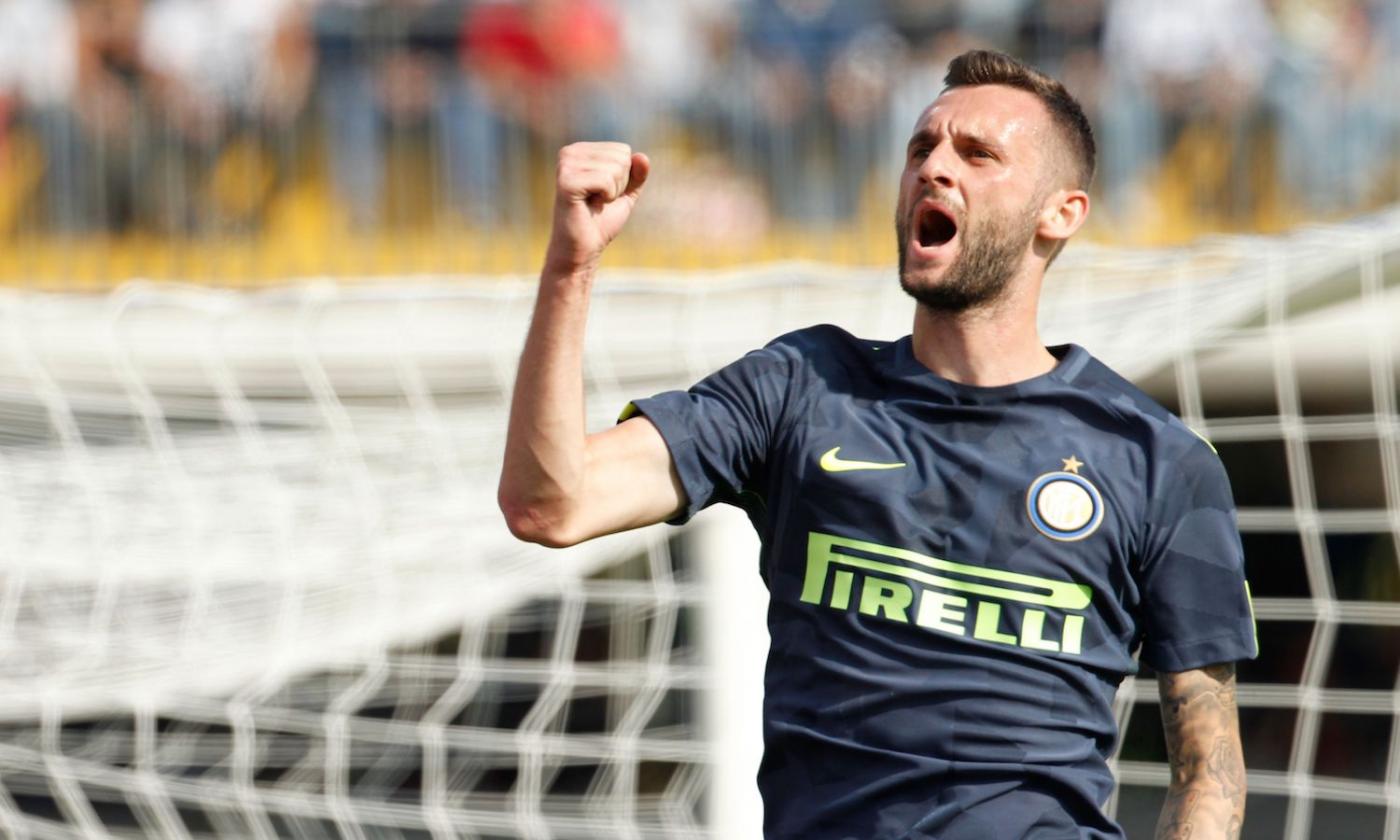 Epic Brozovic anche dal ritiro croato, l'interista si esibisce a calcio tennis FOTO