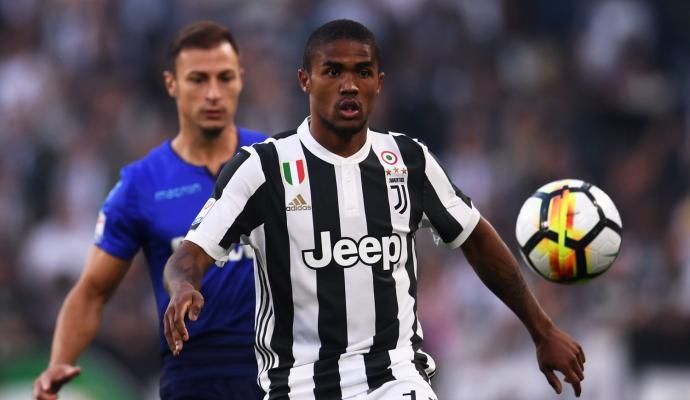 https://cdn.calciomercato.com/images/2017-10/Douglas.Costa.Juve.Lazio.201718.sguardo.690x400.jpg