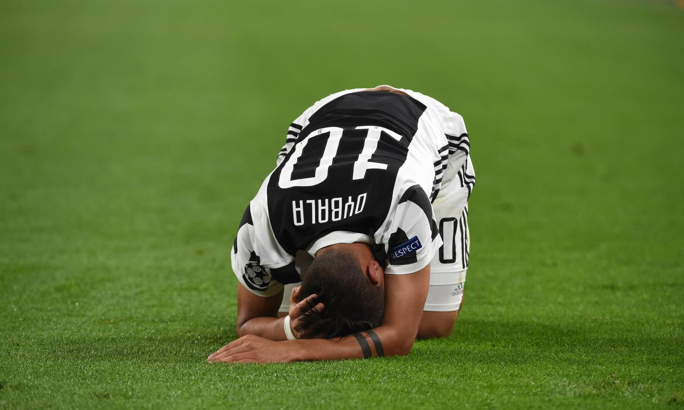 Juventus: angry Dybala throws shin guards after substitution