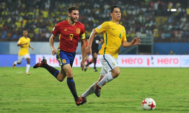 Juve: concorrenza dalla Premier per un gioiello del Barcellona