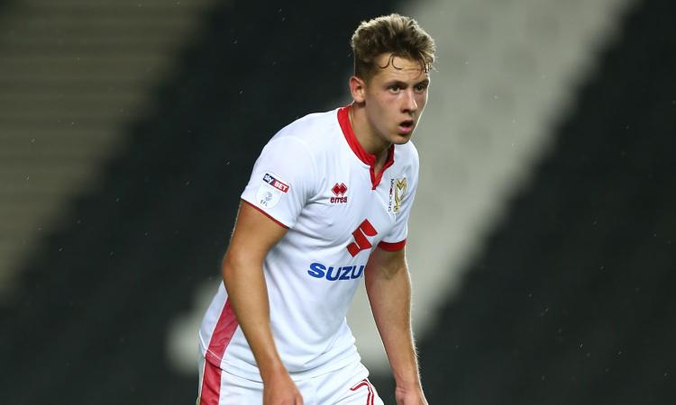 Chelsea: sfida al Tottenham per un terzino del '98
