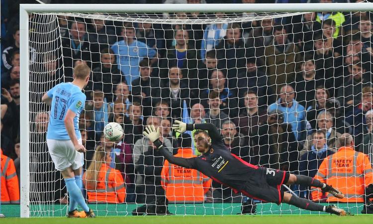 Coppa di Lega: Arsenal e City avanti col brivido, passano Man United e Leicester