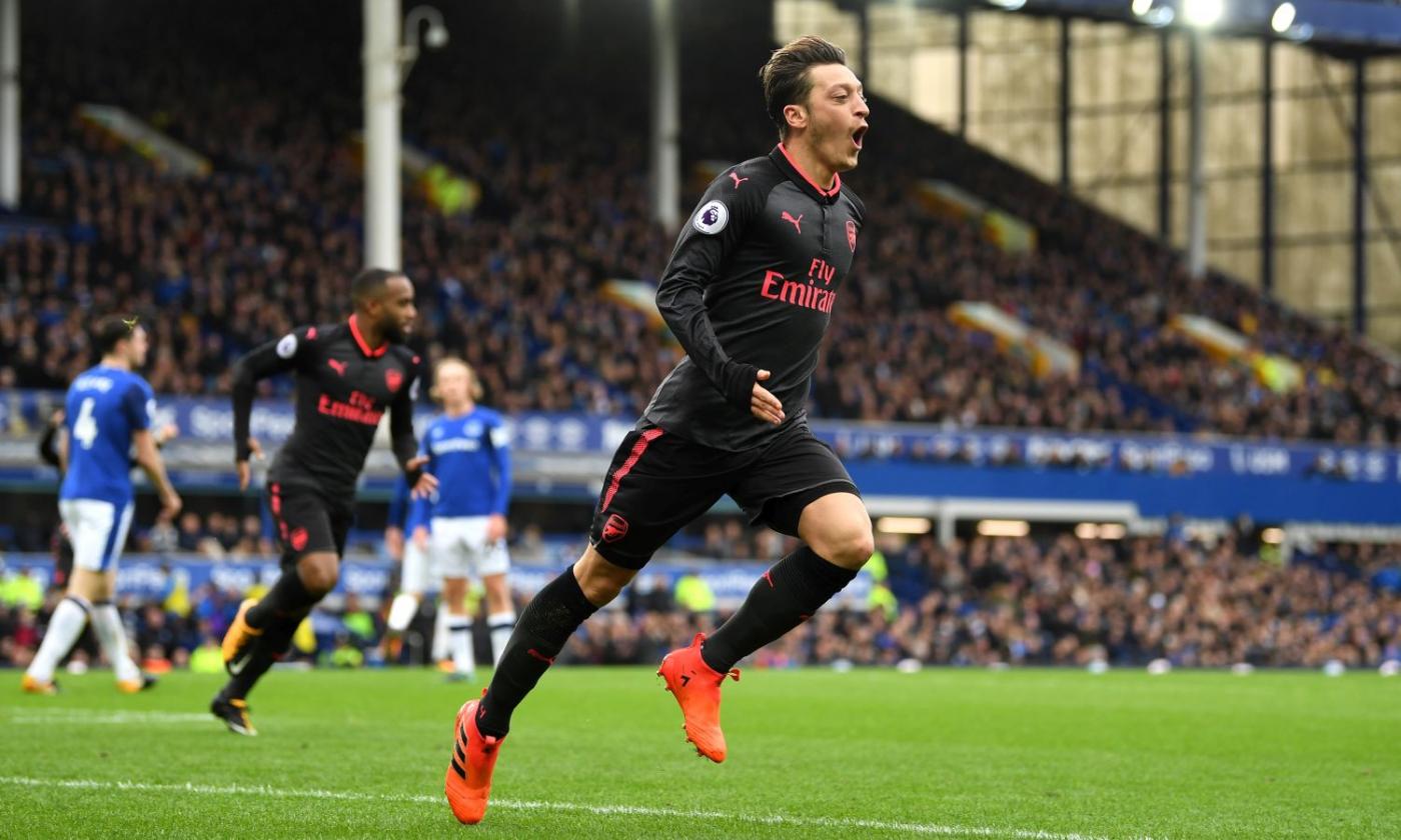 Arsenal, per Ozil è lotta a tre