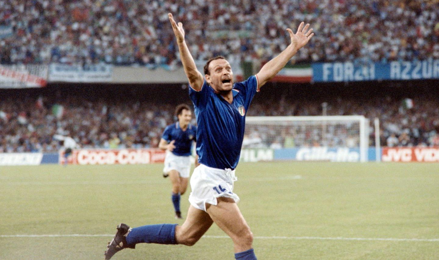 Schillaci fa il rapper ricordando Italia 90: 'Gli anni negli anni' VIDEO