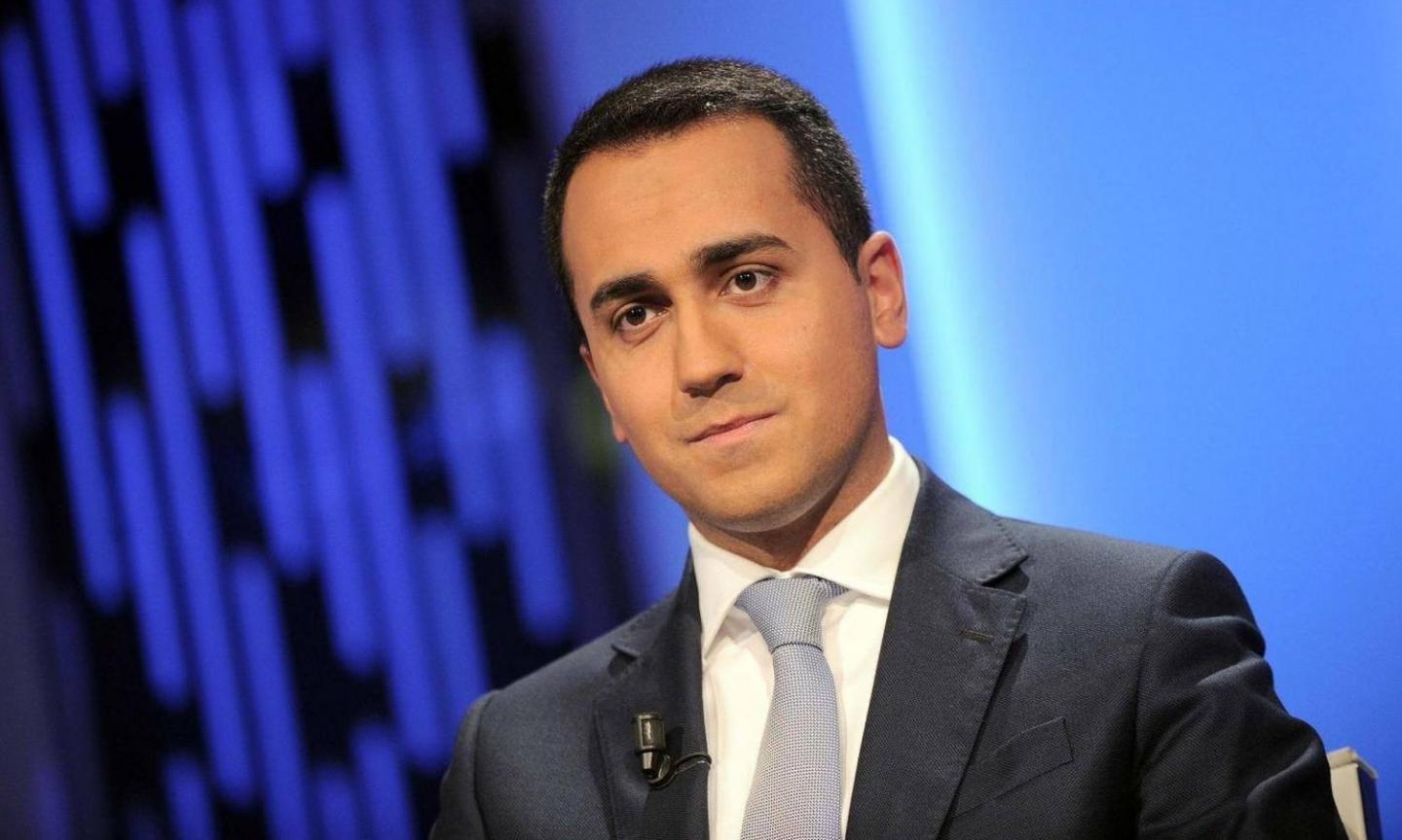 Di Maio: 'Calcio? Le priorità sono altre. Sul campionato ascolteremo il Cts'