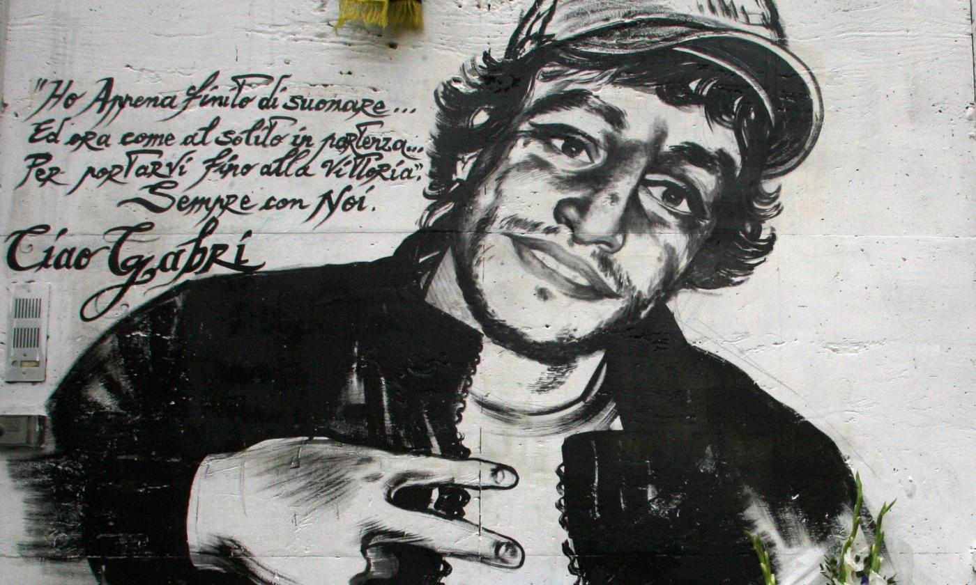 Lazio, il comune vuole cancellare il murales dedicato a Gabriele Sandri. Insorgono i tifosi